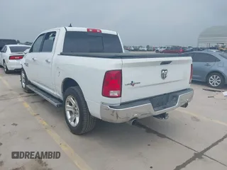 2017 Ram 1500 Lone Star Silver z VIN 1C6RR6LT7HS791379, wystawiony jako IAAI lot #42196470 z przebiegiem 96 222 mil mil oraz . Historia ofert i sprzedaży dostępna na DreamBid. Obrazek 3.