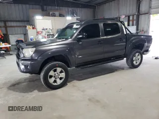 2013 Toyota Tacoma PreRunner z VIN 5TFJU4GN1DX038626, wystawiony jako Copart lot #55217695 z przebiegiem 99 218 mil mil oraz Szkoda całkowita • Salvage title. Historia ofert i sprzedaży dostępna na DreamBid. Obrazek 1.