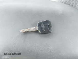 1999 Ford Taurus SE Comfort с VIN 1FAFP53S8XG275509, выставлен на аукционе IAAI как лот 42468822 с пробегом 86 391 миль миль и . История ставок и продаж доступна на DreamBid. Изображение 11.