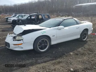 2000 Chevrolet Camaro Z28 z VIN 2G1FP22G8Y2153580, wystawiony jako Copart lot #43004935 z przebiegiem 132 835 mil mil oraz Szkoda całkowita • Salvage title. Historia ofert i sprzedaży dostępna na DreamBid. Obrazek 1.