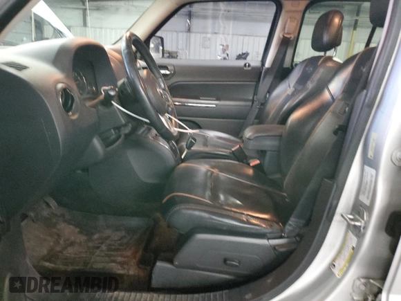 2011 Jeep Patriot Latitude X with VIN 1J4NF4GB1BD173681, listed as a Copart auction lot 45923325 with 119,732 mi miles and Salvage Title. Bid and sale history available at DreamBid. Image 7.