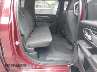 2019 Ram 1500 Big Horn z VIN 1C6SRFFT5KN570253, wystawiony jako IAAI lot #42488224 z przebiegiem 36 507 mil mil oraz . Historia ofert i sprzedaży dostępna na DreamBid. Obrazek 8.