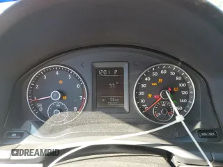 2010 Volkswagen Jetta Limited Edition with VIN 3VWAX7AJ5AM104821, listed as a Copart auction lot 52355435 with 98,260 mi miles and Salvage title. Bid and sale history available at DreamBid. Image 9.