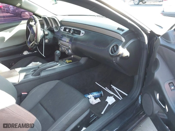 2015 Chevrolet Camaro LS with VIN 2G1FB1E38F9304018, listed as a IAAI auction lot 40953641 with 86511 miles. Bid and sale history available at carsss.com. Image 5.