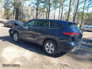 2023 Toyota Highlander L with VIN 5TDKDRBH2PS514850, listed as a IAAI auction lot 41620754 with 21,817 mi miles. Bid and sale history available at carsss.com. Image 3.
