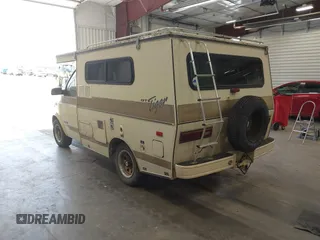 1991 Chevrolet Astro z VIN 1GCDM15Z8MB180051, wystawiony jako IAAI lot #42226795 z przebiegiem 163 024 mil mil oraz . Historia ofert i sprzedaży dostępna na DreamBid. Obrazek 3.