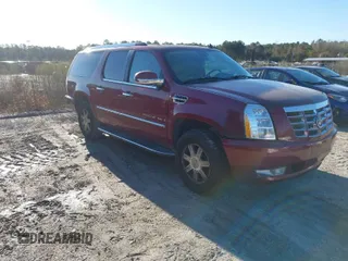 2007 Cadillac Escalade ESV with VIN 1GYFK66847R330549, listed as a IAAI auction lot 41822850 with 177,007 mi miles. Bid and sale history available at carsss.com. Image 1.