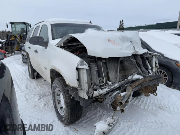 2013 Chevrolet Tahoe LS z VIN 1GNSKAE02DR334461, wystawiony jako Copart lot #45102975 z przebiegiem 240 930 mil mil oraz Szkoda całkowita • Salvage title. Historia ofert i sprzedaży dostępna na DreamBid. Obrazek 4.