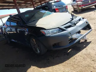 2013 Scion tC z VIN JTKJF5C72D3063378, wystawiony jako IAAI lot #42131820 z przebiegiem 223 088 mil mil oraz . Historia ofert i sprzedaży dostępna na DreamBid. Obrazek 1.