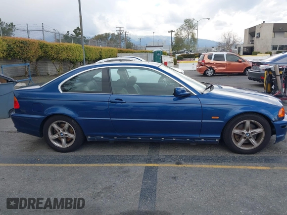 2001 BMW 3 Series 325Ci with VIN WBABN33401JW55892, listed as a IAAI auction lot 41751934 with 1 mi miles. Bid and sale history available at carsss.com. Image 13.
