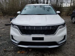2024 Kia Carnival EX with VIN KNDNC5H3XR6391712, listed as a Copart auction lot 80337484 with 3,034 mi miles and Salvage Title. Bid and sale history available at carsss.com. Image 5.