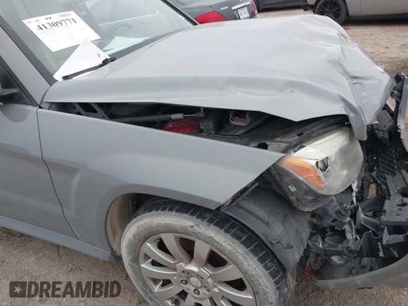 2013 Mercedes-Benz GLK 350 with VIN WDCGG8JB5DG077074, listed as a IAAI auction lot 41309771 with 176,151 mi miles and . Bid and sale history available at DreamBid. Image 18.