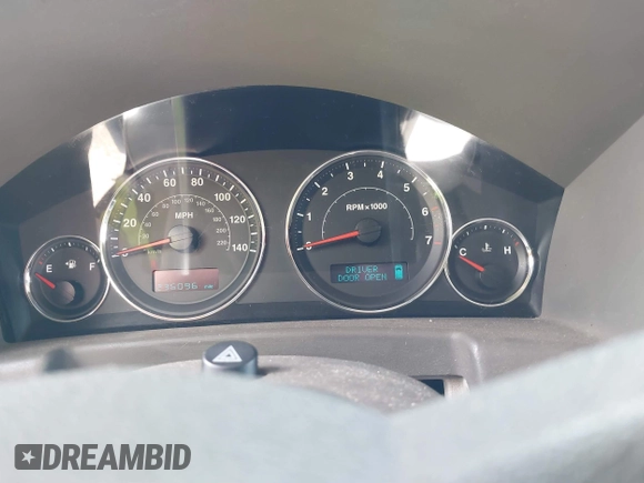 2007 Jeep Commander Overland with VIN 1J8HG68257C658874, listed as a IAAI auction lot 41738794 with 236,096 mi miles and . Bid and sale history available at DreamBid. Image 7.