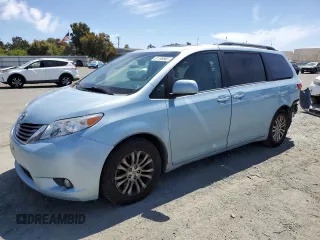 2016 Toyota Sienna XLE с VIN 5TDYK3DC5GS740962, выставлен на аукционе Copart как лот 61189865 с пробегом 75 722 миль миль и Списание • Salvage title. История ставок и продаж доступна на DreamBid. Изображение 1.