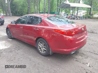 2011 Kia Optima LX z VIN KNAGM4A76B5137923, wystawiony jako IAAI lot #42268782 z przebiegiem 181 694 mil mil oraz . Historia ofert i sprzedaży dostępna na DreamBid. Obrazek 3.