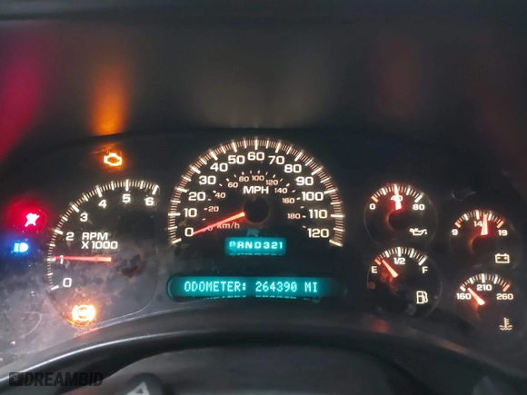 2003 Chevrolet Silverado 1500 Work Truck with VIN 2GCEC19X831322400, listed as a IAAI auction lot 40653506 with 264,390 mi miles. Bid and sale history available at carsss.com. Image 7.