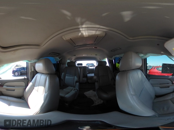 2010 GMC Yukon SLT with VIN 1GKUCCE01AR272822, listed as a IAAI auction lot 40572095 with 268,019 mi miles. Bid and sale history available at carsss.com. Image 18.