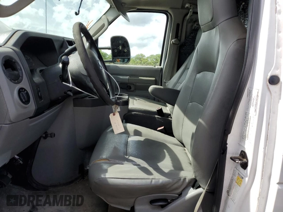 2014 Ford Econoline Cargo Commercial with VIN 1FTNE1EW5EDB05692, listed as a Copart auction lot 72186144 with 176,375 mi miles and Salvage title. Bid and sale history available at DreamBid. Image 7.