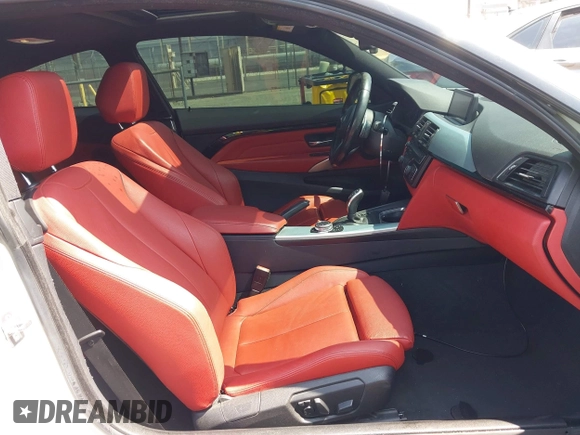 2015 BMW 4 Series 428i z VIN WBA3N7C55FK222364, wystawiony jako IAAI lot #42604632 z przebiegiem 108 157 mil mil oraz . Historia ofert i sprzedaży dostępna na DreamBid. Obrazek 5.