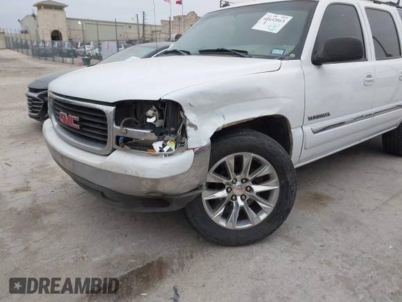 2004 GMC Yukon XL SLT with VIN 1GKEC16Z94J313593, listed as a IAAI auction lot 41632013 with 225,624 mi miles. Bid and sale history available at carsss.com. Image 6.