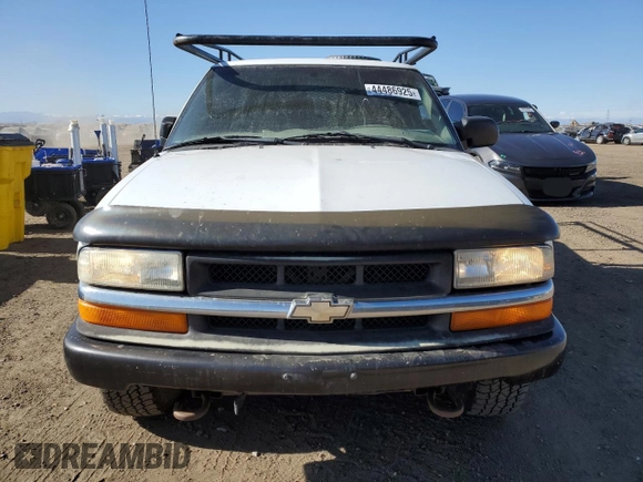 2002 Chevrolet S-10 LS with VIN 1GCDT19W328211770, listed as a Copart auction lot 44486925 with 129,316 mi miles and Salvage Title. Bid and sale history available at carsss.com. Image 5.