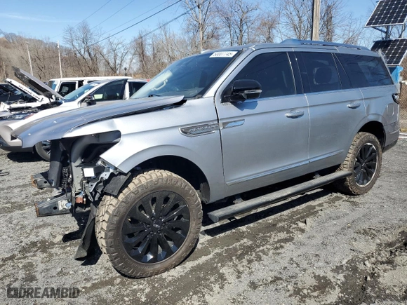 2024 Lincoln Navigator Reserve with VIN 5LMJJ2LG8REL00917, listed as a Copart auction lot 50007745 with 4,659 mi miles and Salvage Title. Bid and sale history available at carsss.com. Image 1.