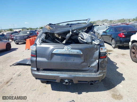 2019 Toyota 4Runner SR5 with VIN JTEBU5JR9K5709552, listed as a IAAI auction lot 40316407 with 1 mi miles. Bid and sale history available at carsss.com. Image 16.