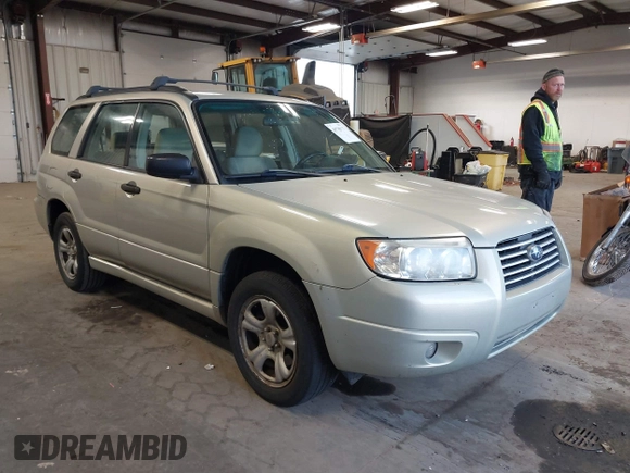2006 Subaru Forester 2.5 X with VIN JF1SG63686H752925, listed as a IAAI auction lot 41786667 with 233,115 mi miles. Bid and sale history available at carsss.com. Image 1.