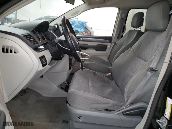 2012 Volkswagen Routan S with VIN 2C4RVAAG8CR393458, listed as a Copart auction lot 84210264 with 150,995 mi miles and Non Repairable. Bid and sale history available at carsss.com. Image 7.