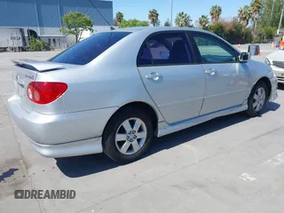 2007 Toyota Corolla CE with VIN 1NXBR30E17Z885688, listed as a IAAI auction lot 42089074 with 203,755 mi miles. Bid and sale history available at carsss.com. Image 4.