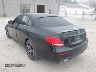 2018 Mercedes-Benz E with VIN WDDZF4KB7JA343160, listed as a IAAI auction lot 40470996 with 56,274 mi miles. Bid and sale history available at carsss.com. Image 14.