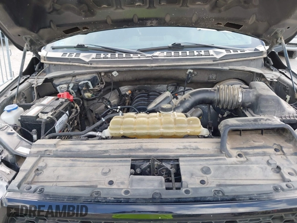 2020 Ford F-150 XL z VIN 1FTEW1C54LKF53650, wystawiony jako IAAI lot #42792712 z przebiegiem 78 047 mil mil oraz . Historia ofert i sprzedaży dostępna na DreamBid. Obrazek 10.