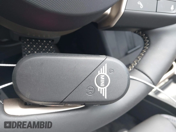2025 MINI Convertible with VIN WMW23GX01S2X08664, listed as a IAAI auction lot 42506008 with 1,641 mi miles and . Bid and sale history available at DreamBid. Image 11.