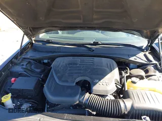 2019 Chrysler 300 Limited with VIN 2C3CCAKG8KH610865, listed as a IAAI auction lot 41668294 with 121,656 mi miles. Bid and sale history available at carsss.com. Image 10.