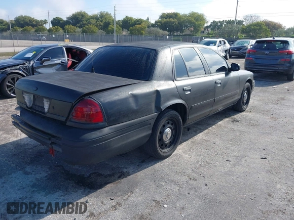 2007 Ford Police Interceptor with VIN 2FAHP71W17X140277, listed as a IAAI auction lot 41932372 with Not provided miles and . Bid and sale history available at DreamBid. Image 4.