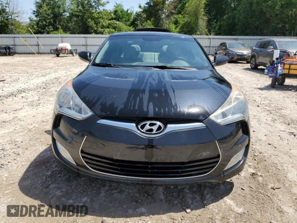 2013 Hyundai Veloster w/Black Int with VIN KMHTC6AD3DU171389, listed as a Copart auction lot 57343135 with 80,572 mi miles and Salvage title. Bid and sale history available at DreamBid. Image 5.