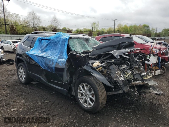 2015 Jeep Cherokee Latitude z VIN 1C4PJMCS2FW753051, wystawiony jako Copart lot #55651655 z przebiegiem 116 766 mil mil oraz Szkoda całkowita • Salvage title. Historia ofert i sprzedaży dostępna na DreamBid. Obrazek 4.
