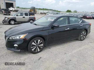 2020 Nissan Altima SV z VIN 1N4BL4DV1LC285555, wystawiony jako Copart lot #54229565 z przebiegiem 89 404 mil mil oraz Szkoda całkowita • Salvage title. Historia ofert i sprzedaży dostępna na DreamBid. Obrazek 1.