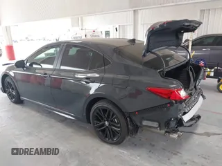 2025 Toyota Camry LE z VIN 4T1DAACK6SU057540, wystawiony jako IAAI lot #42186493 z przebiegiem 2 762 mil mil oraz . Historia ofert i sprzedaży dostępna na DreamBid. Obrazek 3.