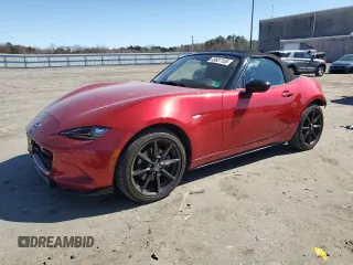 2016 Mazda MX-5 Miata Club z VIN JM1NDAC75G0113557, wystawiony jako Copart lot #49607155 z przebiegiem 43 947 mil mil oraz Tytuł czysty. Historia ofert i sprzedaży dostępna na DreamBid. Obrazek 1.