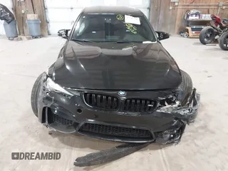 2017 BMW M3 z VIN WBS8M9C52H5G83686, wystawiony jako IAAI lot #42205796 z przebiegiem 51 956 mil mil oraz . Historia ofert i sprzedaży dostępna na DreamBid. Obrazek 17.