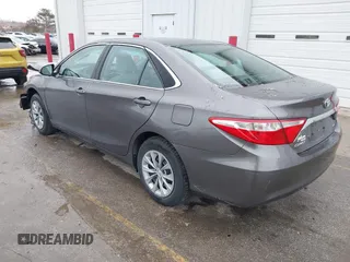 2017 Toyota Camry XLE z VIN 4T1BF1FK3HU374219, wystawiony jako IAAI lot #41502142 z przebiegiem 17 837 mil mil oraz . Historia ofert i sprzedaży dostępna na DreamBid. Obrazek 3.
