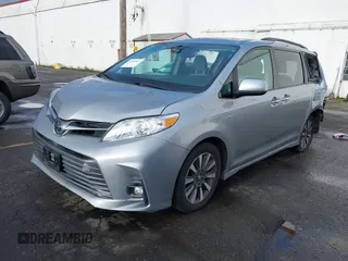 2018 Toyota Sienna XLE with VIN 5TDDZ3DC5JS205440, listed as a IAAI auction lot 41090557 with 50,775 mi miles. Bid and sale history available at carsss.com. Image 18.