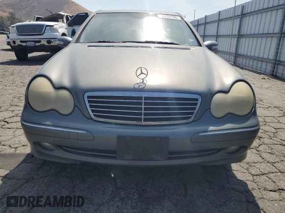 2004 Mercedes-Benz C 230 Kompressor with VIN WDBRF40J84F483289, listed as a Copart auction lot 60732195 with 109,846 mi miles and Clean title. Bid and sale history available at DreamBid. Image 5.