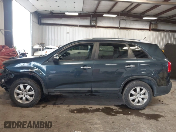 2011 Kia Sorento LX with VIN 5XYKT4A12BG127151, listed as a IAAI auction lot 41891186 with 103,690 mi miles. Bid and sale history available at carsss.com. Image 15.