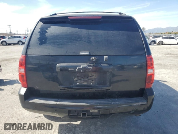 2010 Chevrolet Tahoe LT z VIN 1GNMCBE30AR206818, wystawiony jako Copart lot #52165385 z przebiegiem 181 619 mil mil oraz Czysty tytuł • Clean title. Historia ofert i sprzedaży dostępna na DreamBid. Obrazek 6.