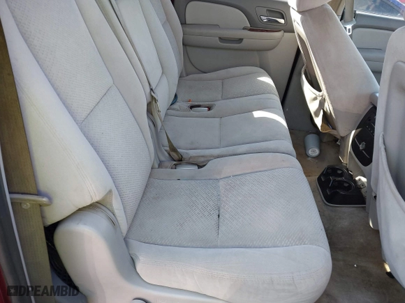 2007 Chevrolet Suburban LT with VIN 1GNFC16J97J355929, listed as a IAAI auction lot 41626223 with 186,644 mi miles. Bid and sale history available at carsss.com. Image 8.