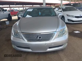 2007 Lexus LS with VIN JTHBL46F575048348, listed as a IAAI auction lot 42043015 with 201,281 mi miles. Bid and sale history available at carsss.com. Image 12.