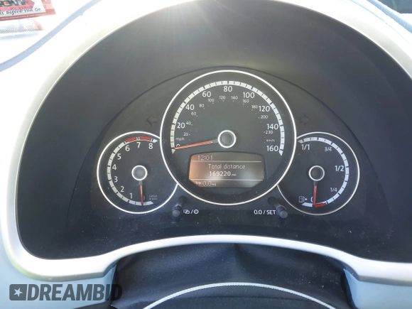 2014 Volkswagen Beetle 2.5L w/Sun with VIN 3VWJP7AT6EM601318, listed as a IAAI auction lot 41902598 with 169,220 mi miles and . Bid and sale history available at DreamBid. Image 7.