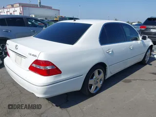 2005 Lexus LS 430 z VIN JTHBN36F755000674, wystawiony jako IAAI lot #42454159 z przebiegiem 163 787 mil mil oraz . Historia ofert i sprzedaży dostępna na DreamBid. Obrazek 4.